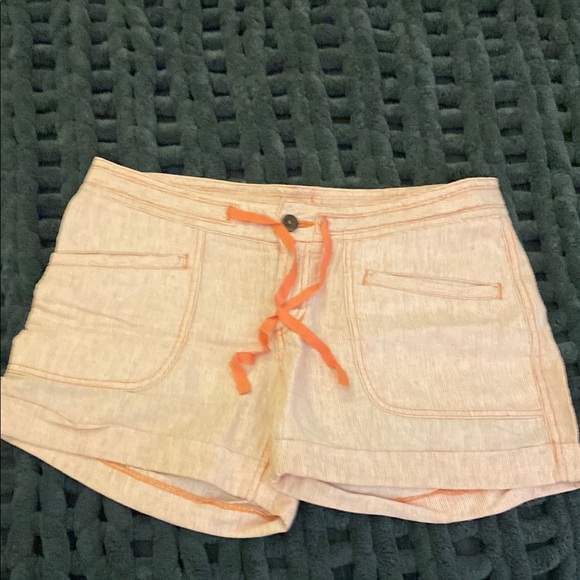 The North Face Women's Peach Athletic Shorts - Picture 1 of 5
